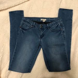NWOT Classic Wash Skinny Jeans